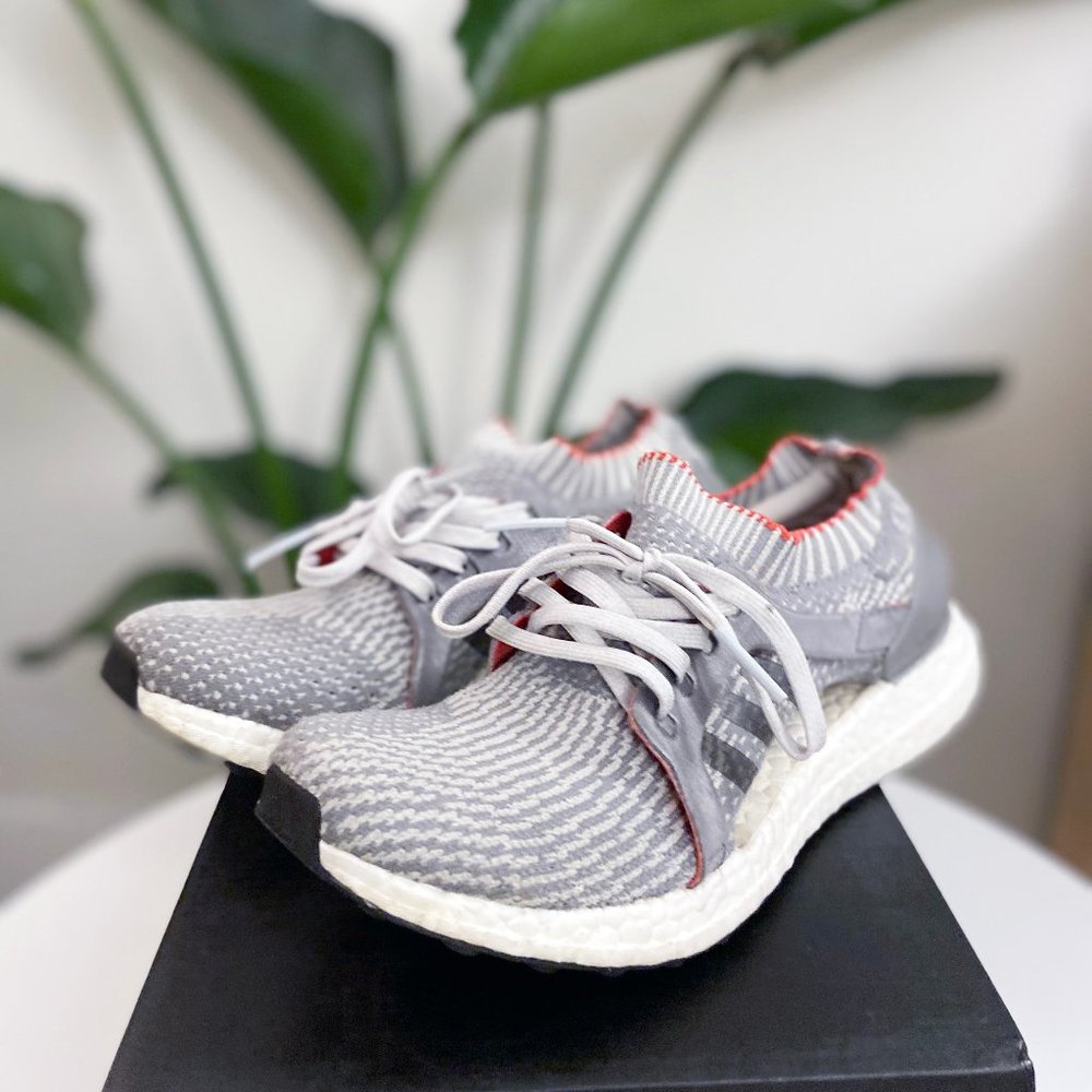 Adidas UltraBoost Women's size 6.5 (gray)